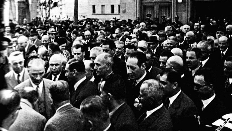 Ankaralıların Atatürk’ü son kez gördükleri o gün Ankaralıların Atatürk’ü son kez gördükleri o gün