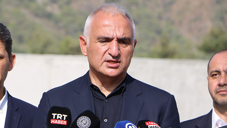 Bakan Ersoy: Turizm gelirimiz ilk 9 ayda 42 milyar dolar oldu