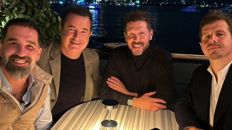 Acun Ilıcalıdan Survivor açıklaması Emre Belözoğlu ile Arda Turan’ı al, televizyonun karşısına geç izle... Acun Ilıcalıdan Survivor açıklaması Emre Belözoğlu ile Arda Turan’ı al, televizyonun karşısına geç izle...