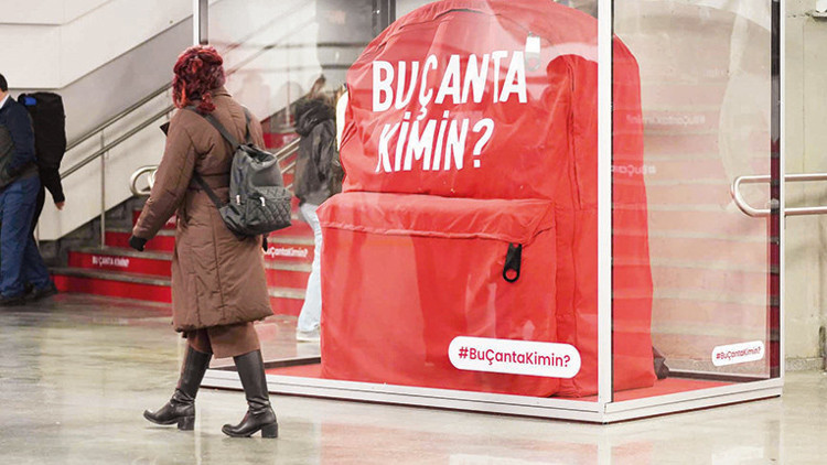 2 metrelik dev çanta burs başvurularını iki katına çıkardı