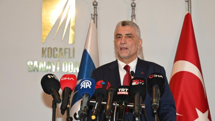 Bakan Bolat: Fahiş fiyat ve stokçuluğa 710 milyon lira ceza kesildi Bakan Bolat: Fahiş fiyat ve stokçuluğa 710 milyon lira ceza kesildi