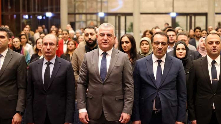 Ulusları kurtaracak olan yalnız öğretmenlerdir Ulusları kurtaracak olan yalnız öğretmenlerdir