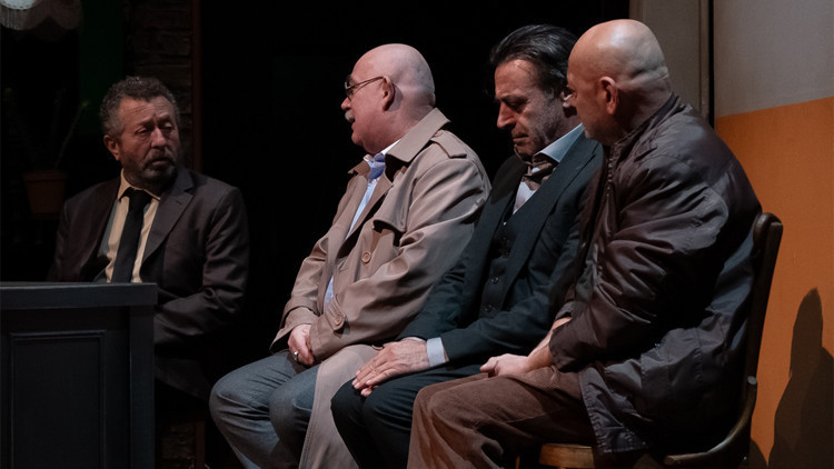 Alevli Günler oyunu, tiyatroseverlerle buluştu