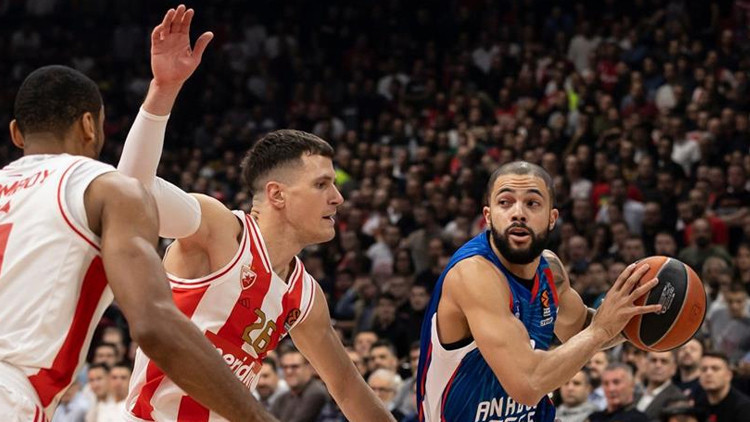 Anadolu Efes, EuroLeaguede 6. yenilgisi yaşadı Anadolu Efes, EuroLeaguede 6. yenilgisi yaşadı