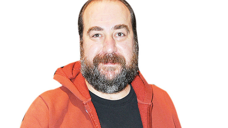 Burak Satıbol: Komedi herkesin tekelinde Burak Satıbol: Komedi herkesin tekelinde