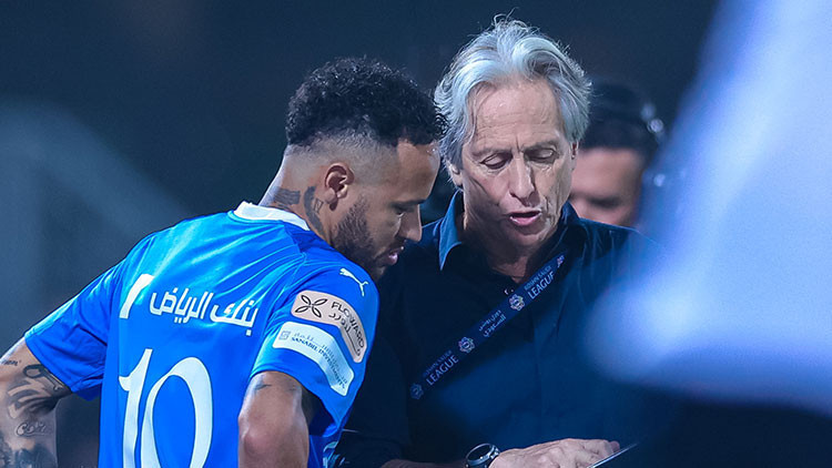 Al Hilalde şov yapan Jorge Jesusun başı Neymar ile dertte Dünyaca ünlü yıldız; hocasını kovdurup, şampiyonluk yaşadığı ismi getirmek istiyor... Al Hilalde şov yapan Jorge Jesusun başı Neymar ile dertte Dünyaca ünlü yıldız; hocasını kovdurup, şampiyonluk yaşadığı ismi getirmek istiyor...