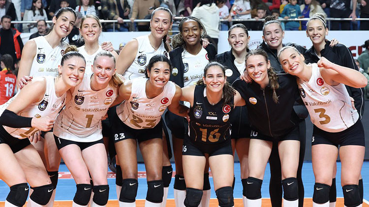 VakıfBank, sezonun ilk yarısını galibiyetle kapattı
