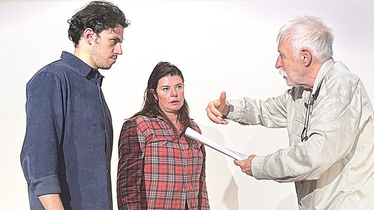 Kürk Mantolu Madonna 16 Ocak’ta sahnede