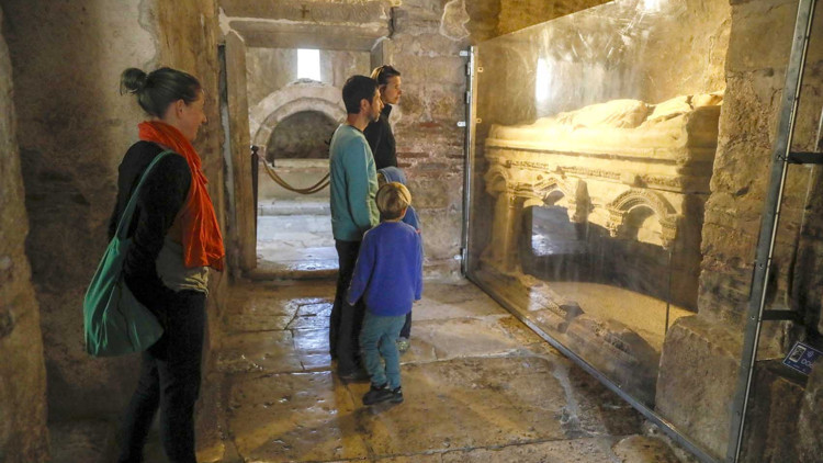 ‘Noel Baba’ için Demre’ye gittiler