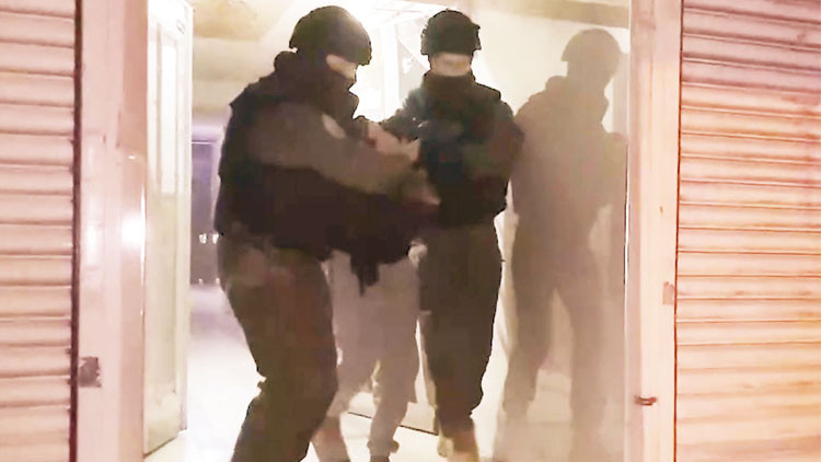 DEAŞ’ın yılbaşı terör hücresi çökertildi