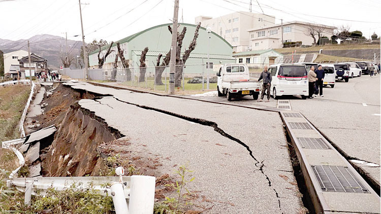 Japonya hazırlıklı yakalandı 7.6’lık deprem ve tsunami Japonya hazırlıklı yakalandı 7.6’lık deprem ve tsunami