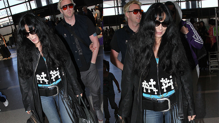 Ünlü şarkıcı geliniyle girdiği savaşı kaybetti… Oğlu onu değil karısını seçti