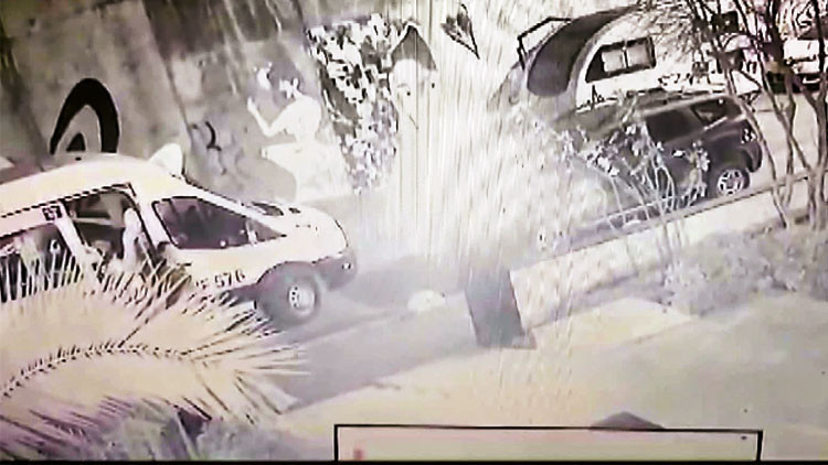 İlkokul öğrencileri dehşeti yaşadı Okul servisini kaçırdı