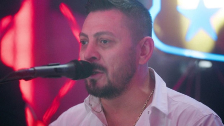 Dilber Senin Evin Yok Mu sözleri ve müziği ile popüler oldu.. Sincanlı Erkalın yazdığı o şarkının sözleri