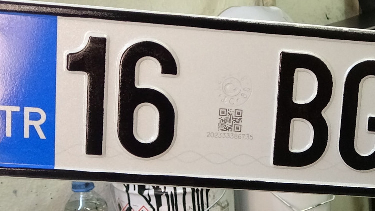 Araç sahipleri dikkat Plakalarda değişiklik var... Karekod uygulaması geldi, hapis ve para cezası var Araç sahipleri dikkat Plakalarda değişiklik var... Karekod uygulaması geldi, hapis ve para cezası var