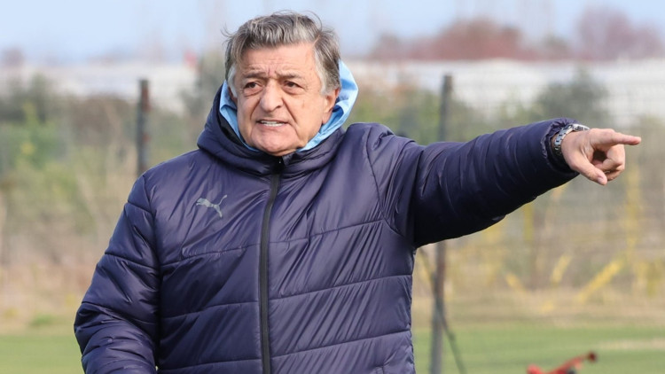 Yılmaz Vuraldan 4 maç sonra puan kaybı Menemen FK...