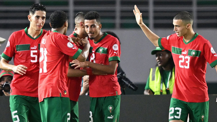 Fas, Afrika Uluslar Kupasına galibiyetle başladı Hakim Ziyech... Fas, Afrika Uluslar Kupasına galibiyetle başladı Hakim Ziyech...