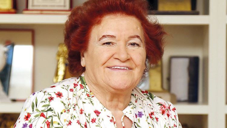 Selda Bağcan dolandırıcıların hedefi oluyordu