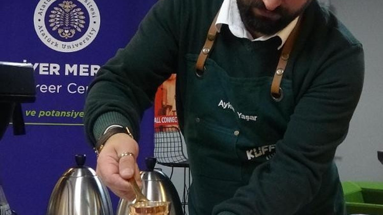 Üniversite öğrencilerine uygulamalı kahve yapım eğitimi