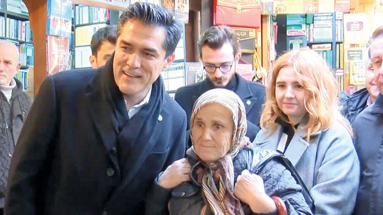 Buğra Kavuncu sahaya indi Buğra Kavuncu sahaya indi