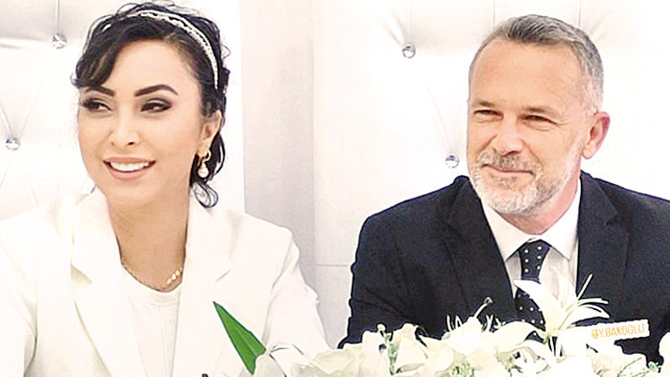 12 yıllık yalnızlık bitti... Ünlü oyuncu evlendi