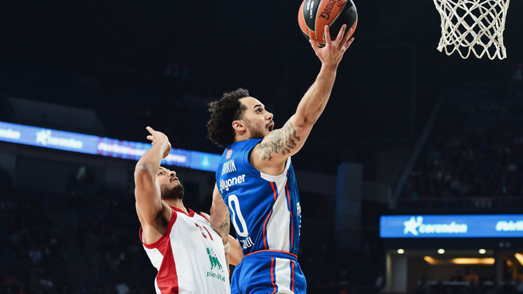 Anadolu Efes, Milano’yu ikinci yarıda yıktı