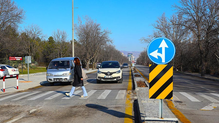 Kampüslerde ‘yaya’ öncelikli trafik