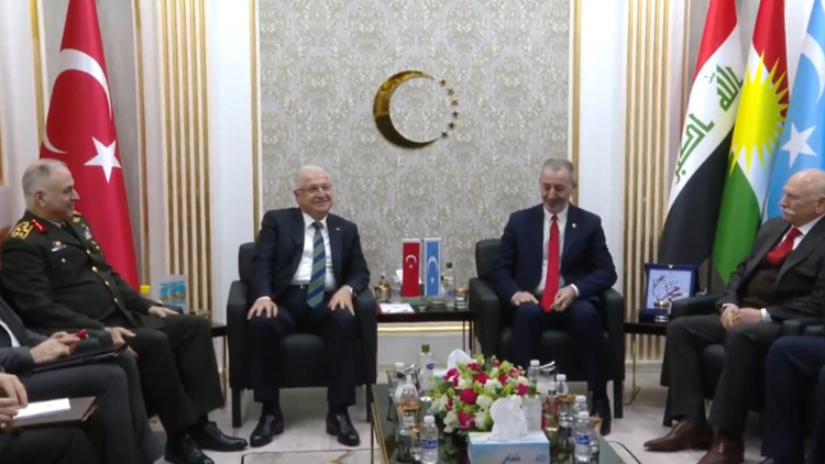 Bakan Güler, Irak Türkmen Cephesi’ni ziyaret etti