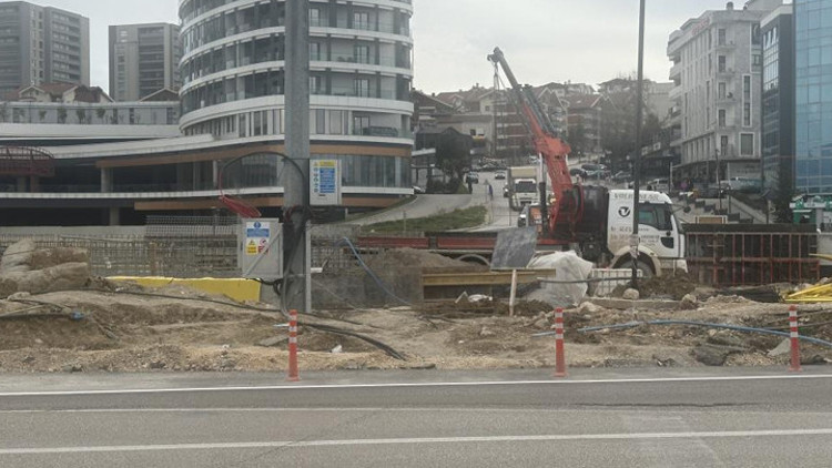 Bursada korkunç olay İnşaat işçisi asansör boşluğuna düşerek hayatını kaybetti