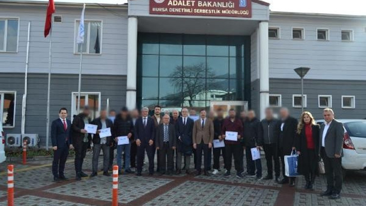 20 eski hükümlü ‘Arı Yetiştiriciliği’ sertifikası aldı 20 eski hükümlü ‘Arı Yetiştiriciliği’ sertifikası aldı