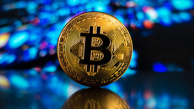 Bitcoin 1 trilyon dolar sınırını aştı Bitcoin 1 trilyon dolar sınırını aştı