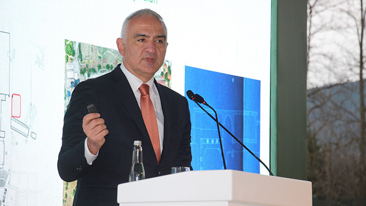 Bakan Ersoy: Aphrodisias projelerine 1 milyar 750 milyon bütçe ayırdık Bakan Ersoy: Aphrodisias projelerine 1 milyar 750 milyon bütçe ayırdık