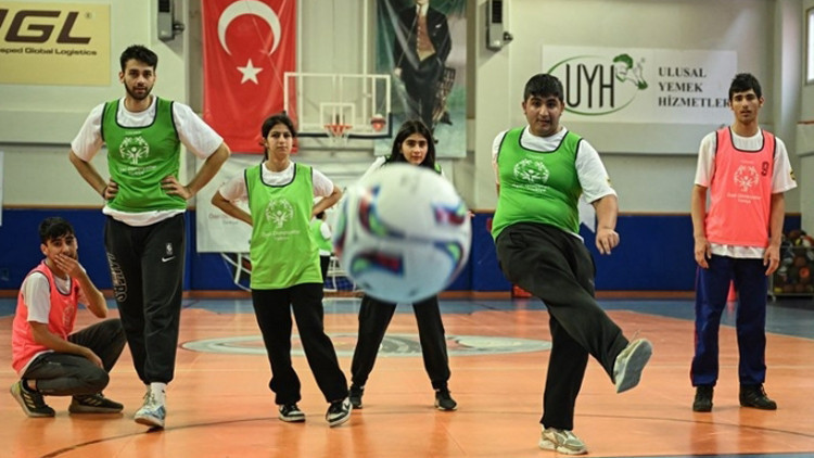 Özel sporcular sevgi ile buluştu Özel sporcular sevgi ile buluştu