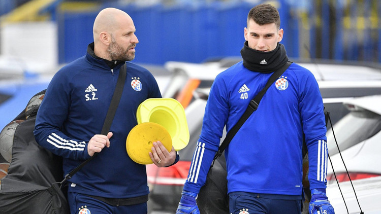 Fenerbahçede teknik ekibe kaleci antrenörü takviyesi