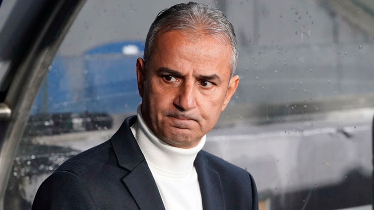 Fenerbahçede İsmail Kartal ilk 11de değişikliğe gidiyor: Formsuzlar kulübeye