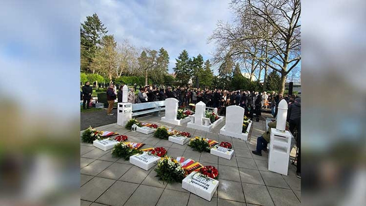 Hanau kurbanları iki ayrı törenle anıldı Hanau kurbanları iki ayrı törenle anıldı