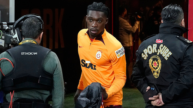Galatasarayın Sparta Prag maçı kamp kadrosu açıklandı Köhn... Galatasarayın Sparta Prag maçı kamp kadrosu açıklandı Köhn...