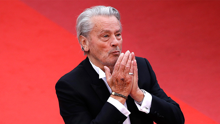 Ünlü Fransız aktör Alain Delon’un evinden 72 silah ve 3 bin mermi çıktı