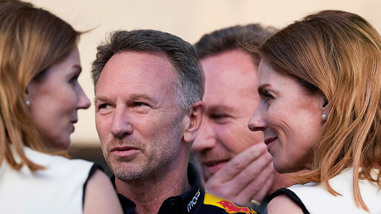 Ünlü şarkıcının zor anları… Ağlamaktan gözyaşları bile tükendi ama tacizle suçlanan kocasının elini bırakmadı… Ünlü şarkıcının zor anları… Ağlamaktan gözyaşları bile tükendi ama tacizle suçlanan kocasının elini bırakmadı…