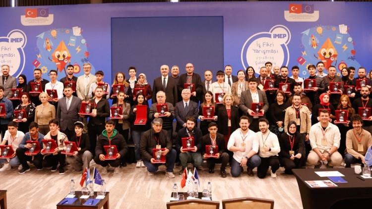 Çırak öğrencilerin iş fikirleri yarıştı