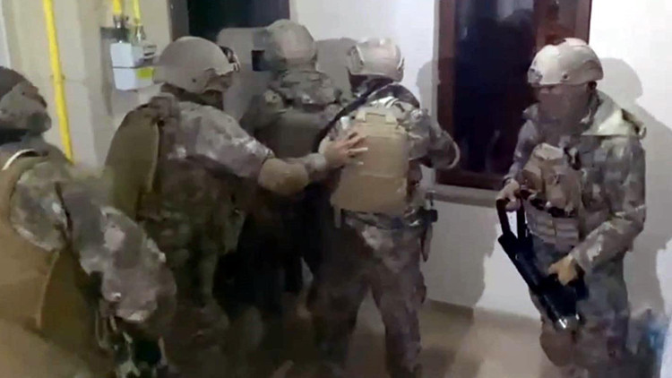 Sosyal medyadaki bu ilanlara dikkat 65 kişiyi milyonlarca lira dolandırdılar: 7 şüpheli tutuklandı