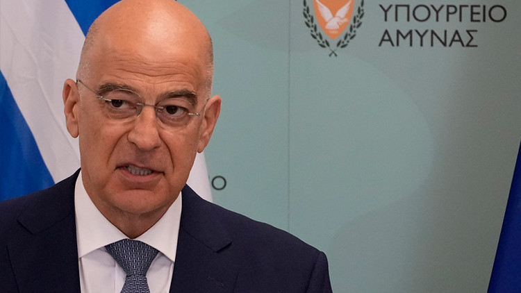 Türkiyeyi örnek verip Yunanistandaki durumu sordular Dendias açıkladı: Atinadan Anti-drone kubbesi