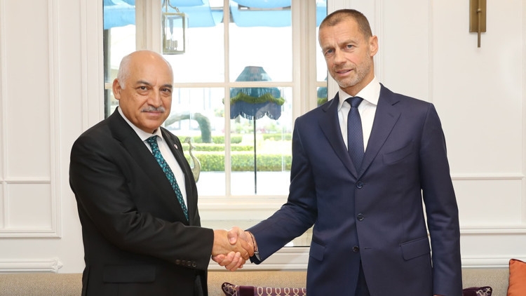 TFF Başkanı Büyükekşi, UEFA Başkanı Ceferin ile bir araya geldi