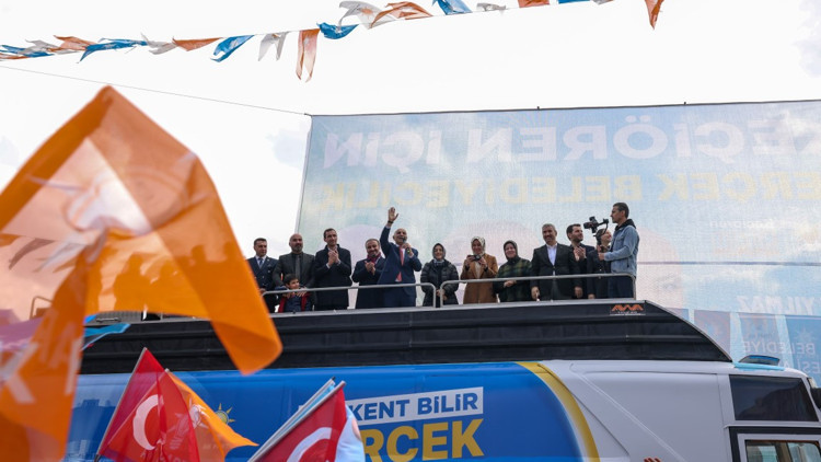 AK Parti Ankara Büyükşehir Belediye Başkan Adayı Turgut Altınok: Yavaşı, Ankaranın sokaklarında gören var mı