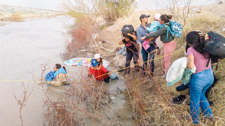 Yargı birbirine düştü... Kaçak göç akını ABD’yi karıştırdı