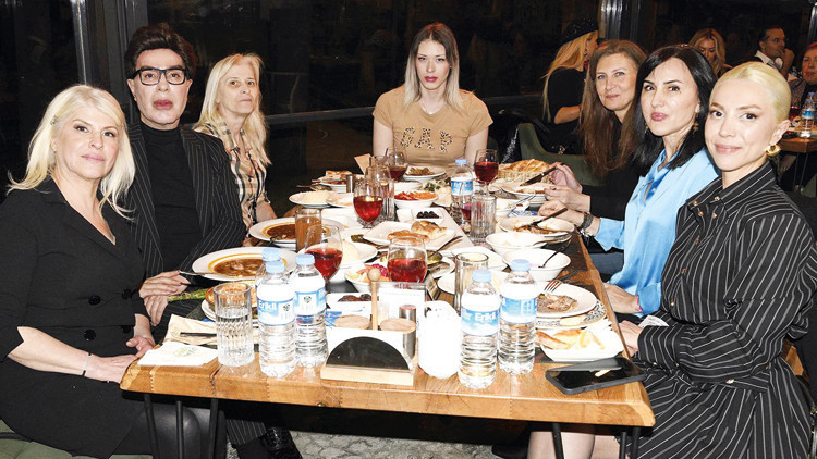 Engelliler yararına iftar yemeği