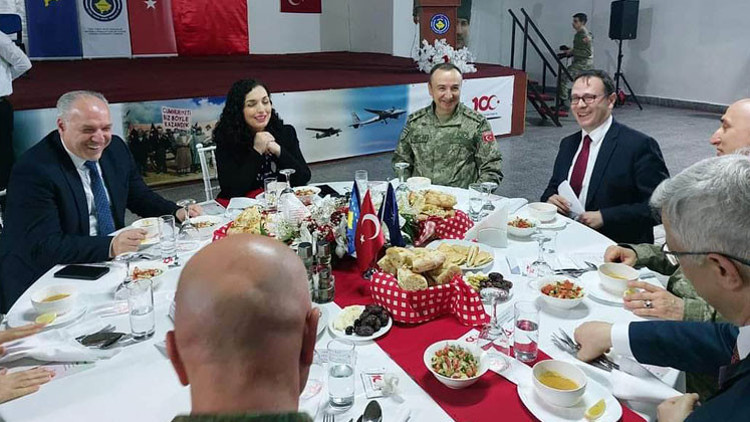 İftarda birlik ve beraberlik vurgusu İftarda birlik ve beraberlik vurgusu