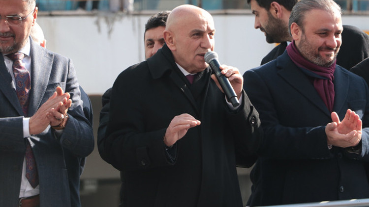 AK Partinin ABB Başkan adayı Turgut Altınok: 100 tane söz vermiş, 90ını tutmamış