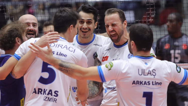 Erkekler Kupa Voleyde ilk finalist Arkas Spor