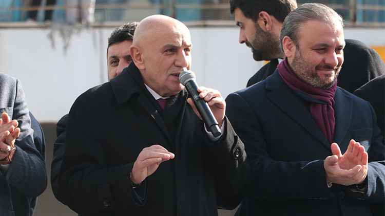 Turgut Altınok: Ankaranın 280 milyarı kayıp Turgut Altınok: Ankaranın 280 milyarı kayıp